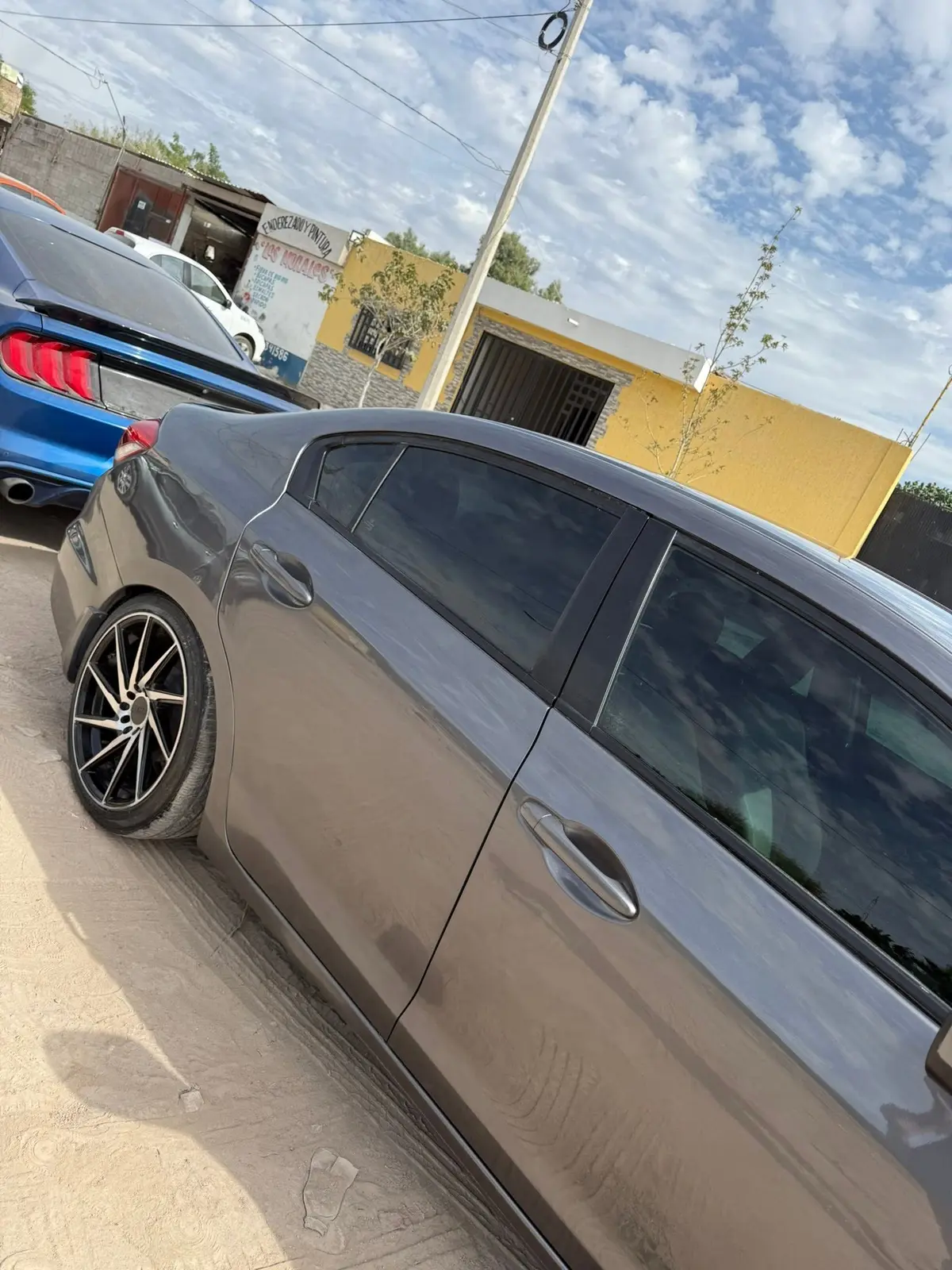 Trabajo automotriz de Los Morales, serie 1