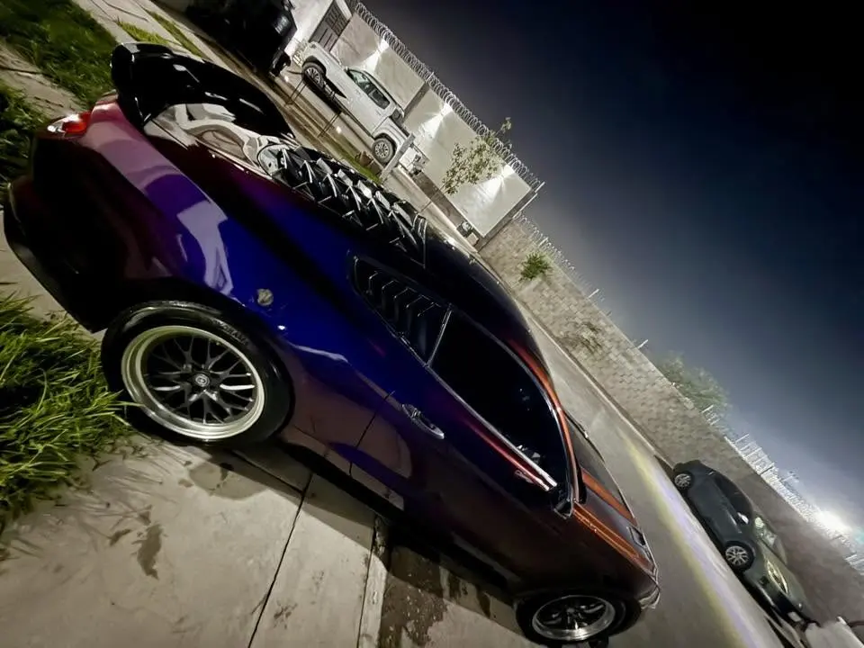 Trabajo automotriz de Los Morales, serie 3