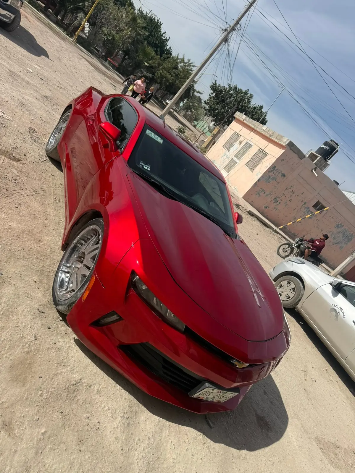 Trabajo automotriz de Los Morales, serie 4